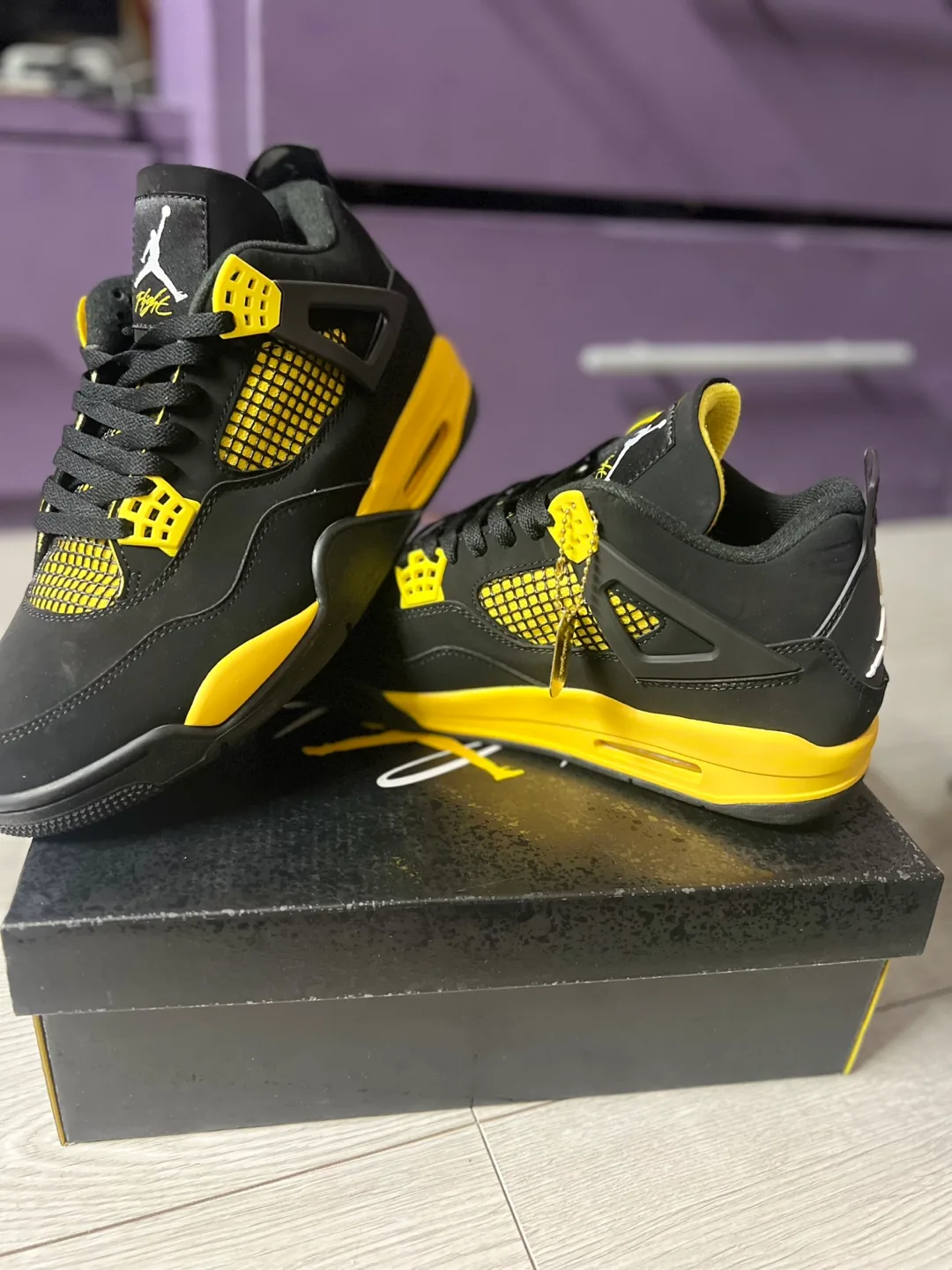 Air Jordan 4 Retro Lightning - Size 11 thumbnail