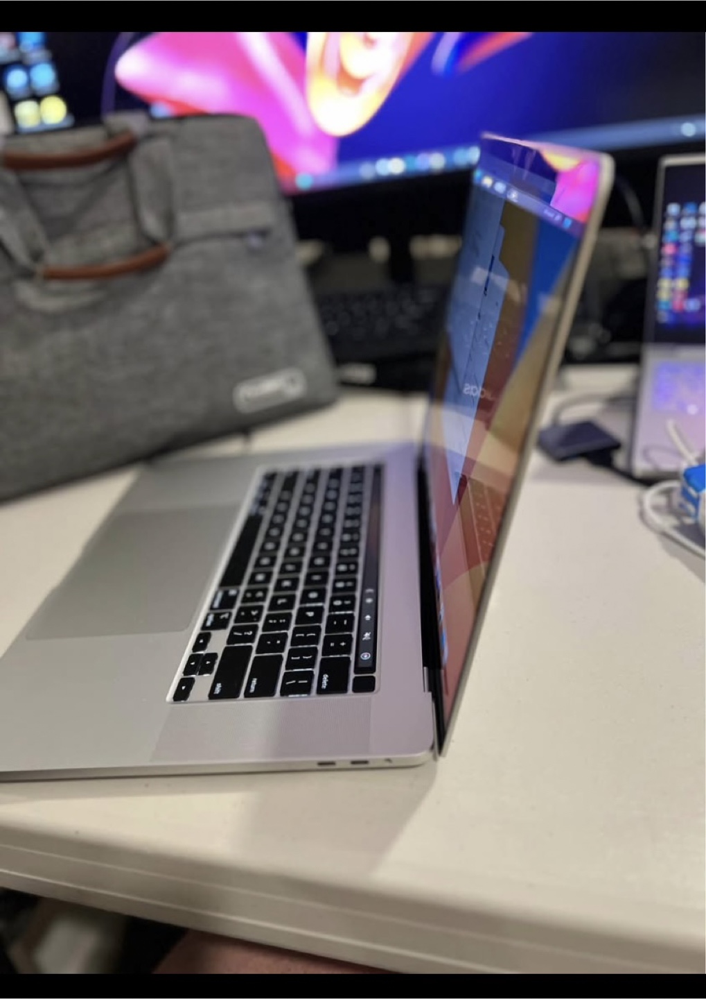MacBook Pro 16-inch 2019 - photo 4