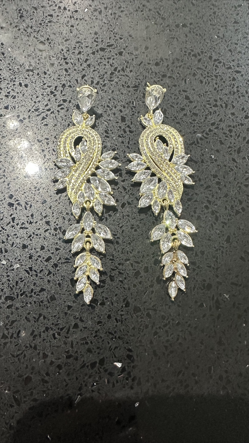 Elegant Dangle Earrings - Gold & Crystal