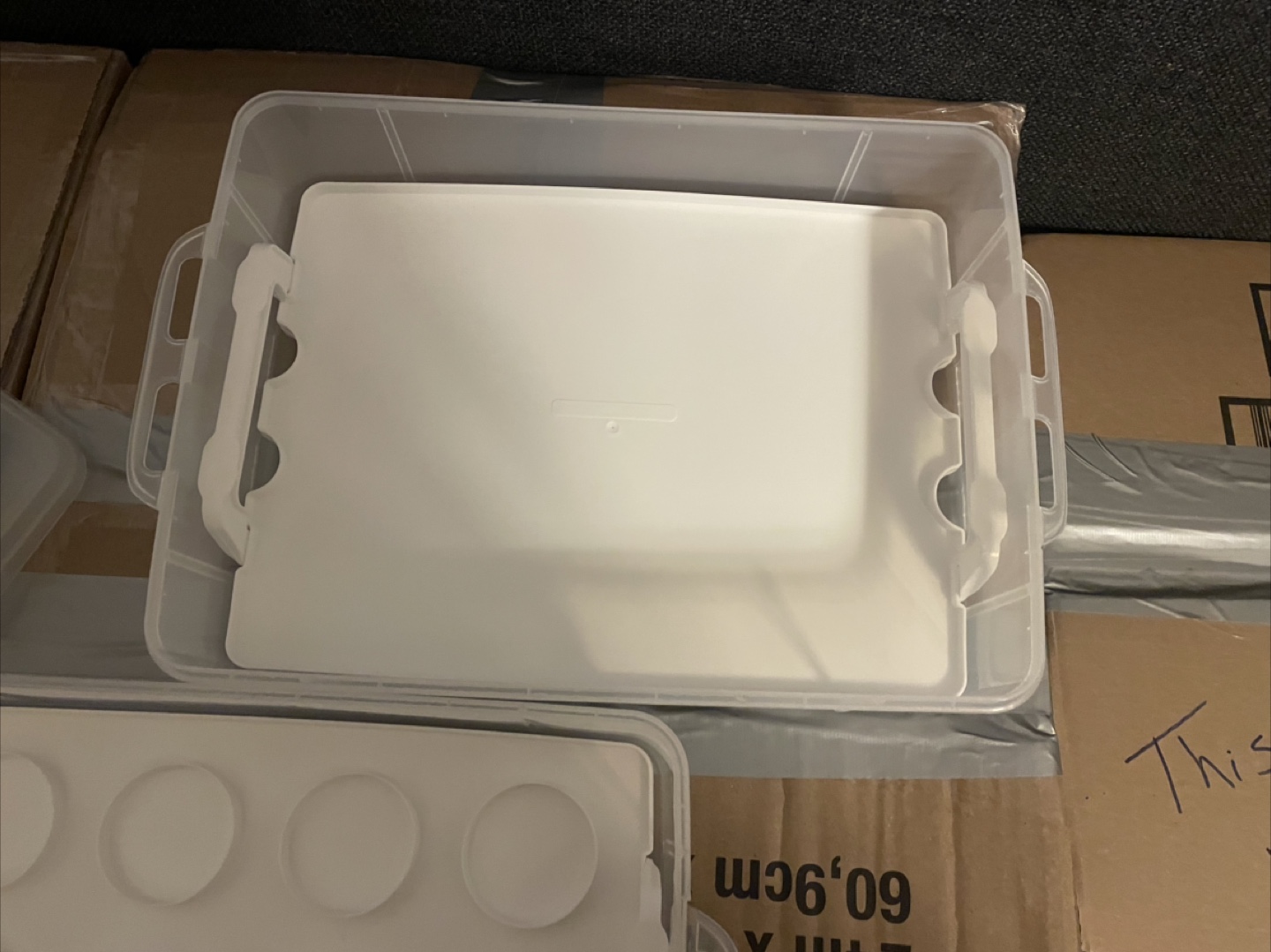 MOVING SALE- Cupcake Storage Container-2 levels - photo 3