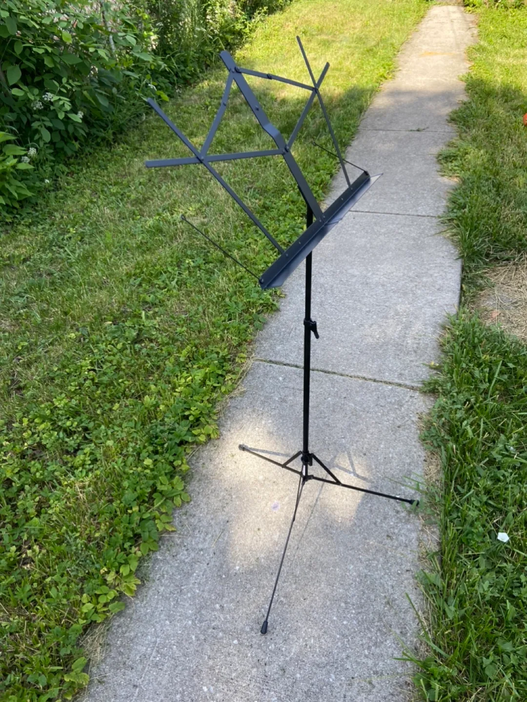 Black Music Stand thumbnail