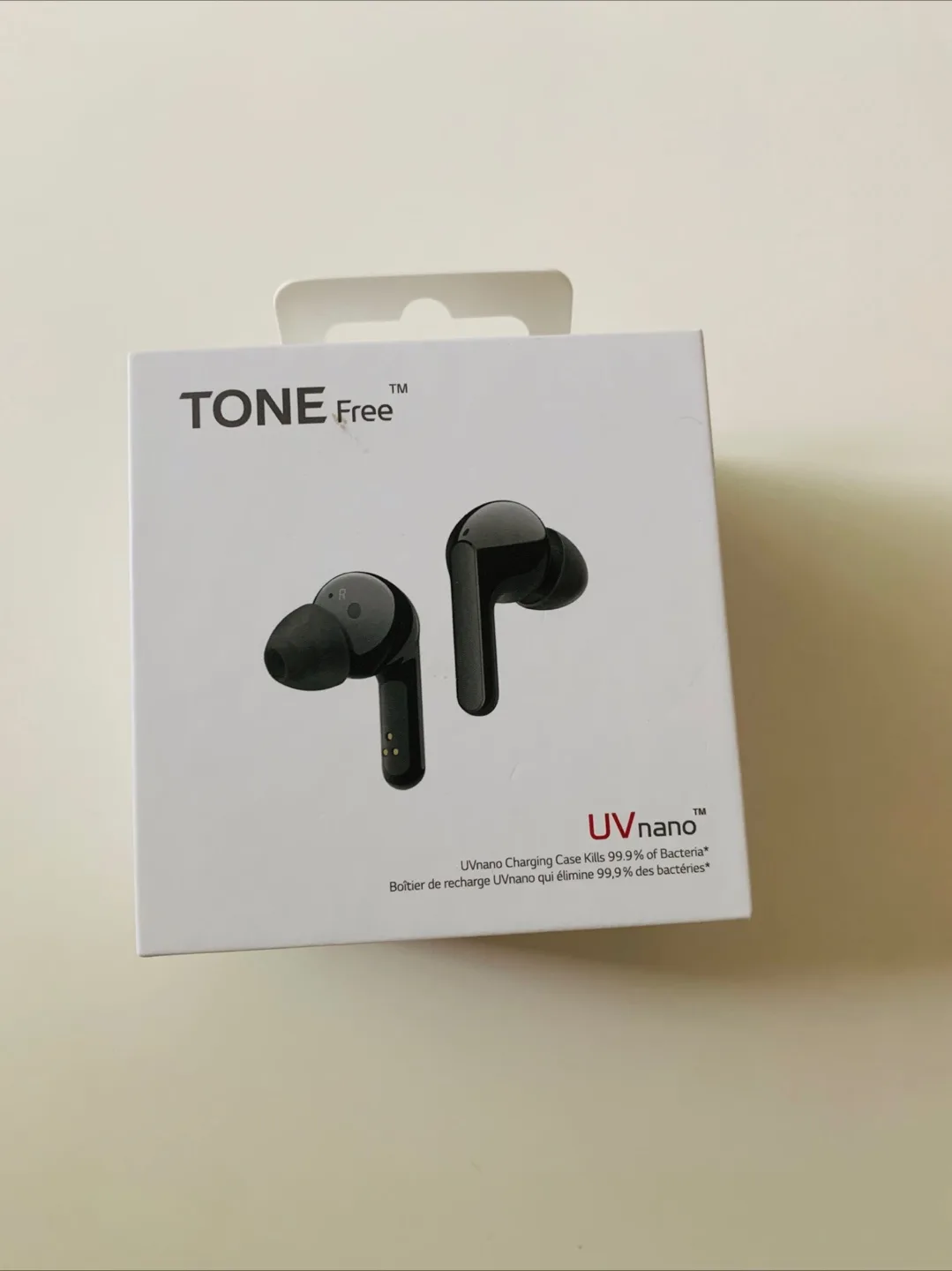 LG Tone Free UVnano Earbuds thumbnail