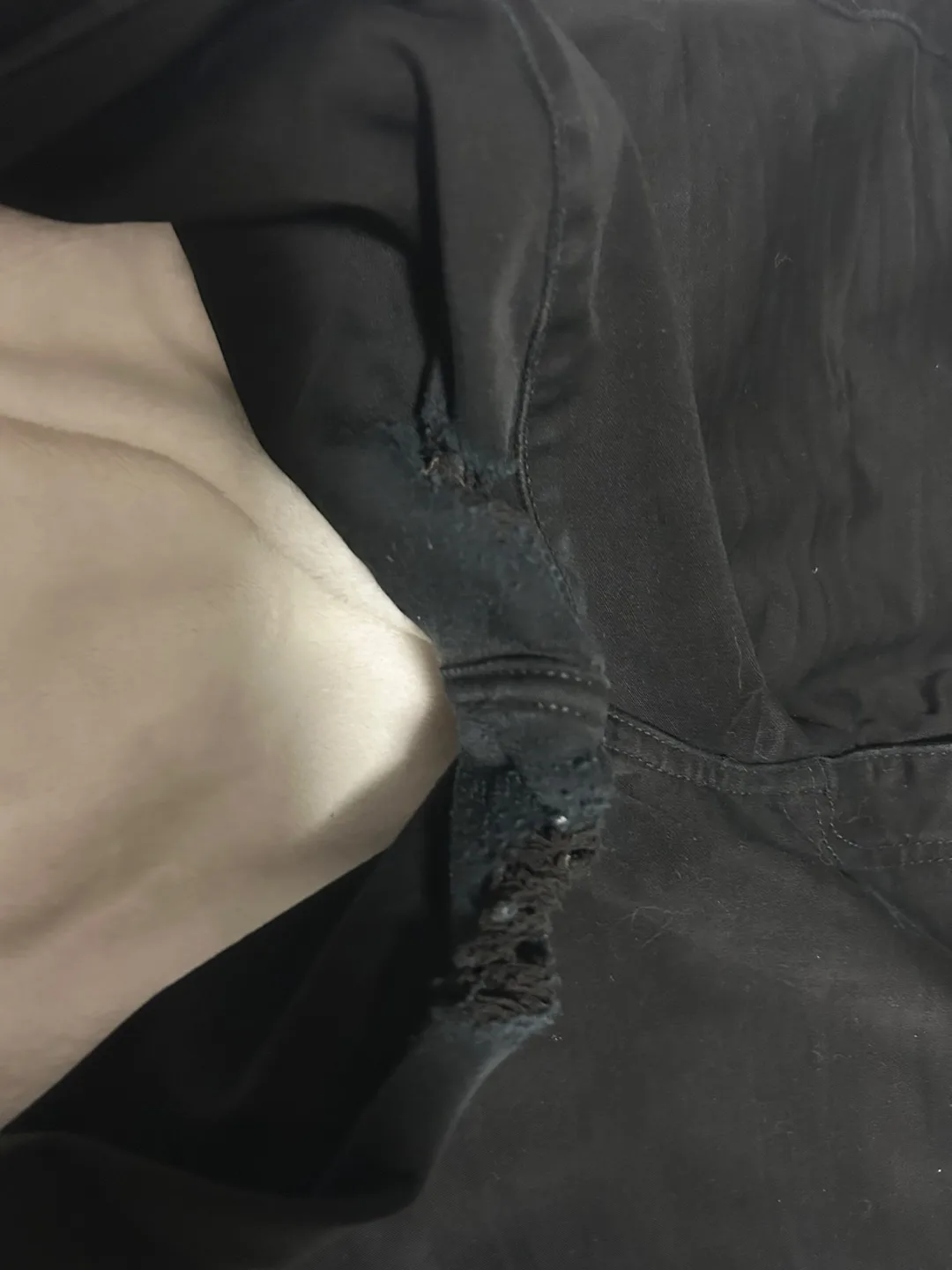 Black Pants image indicator(2)