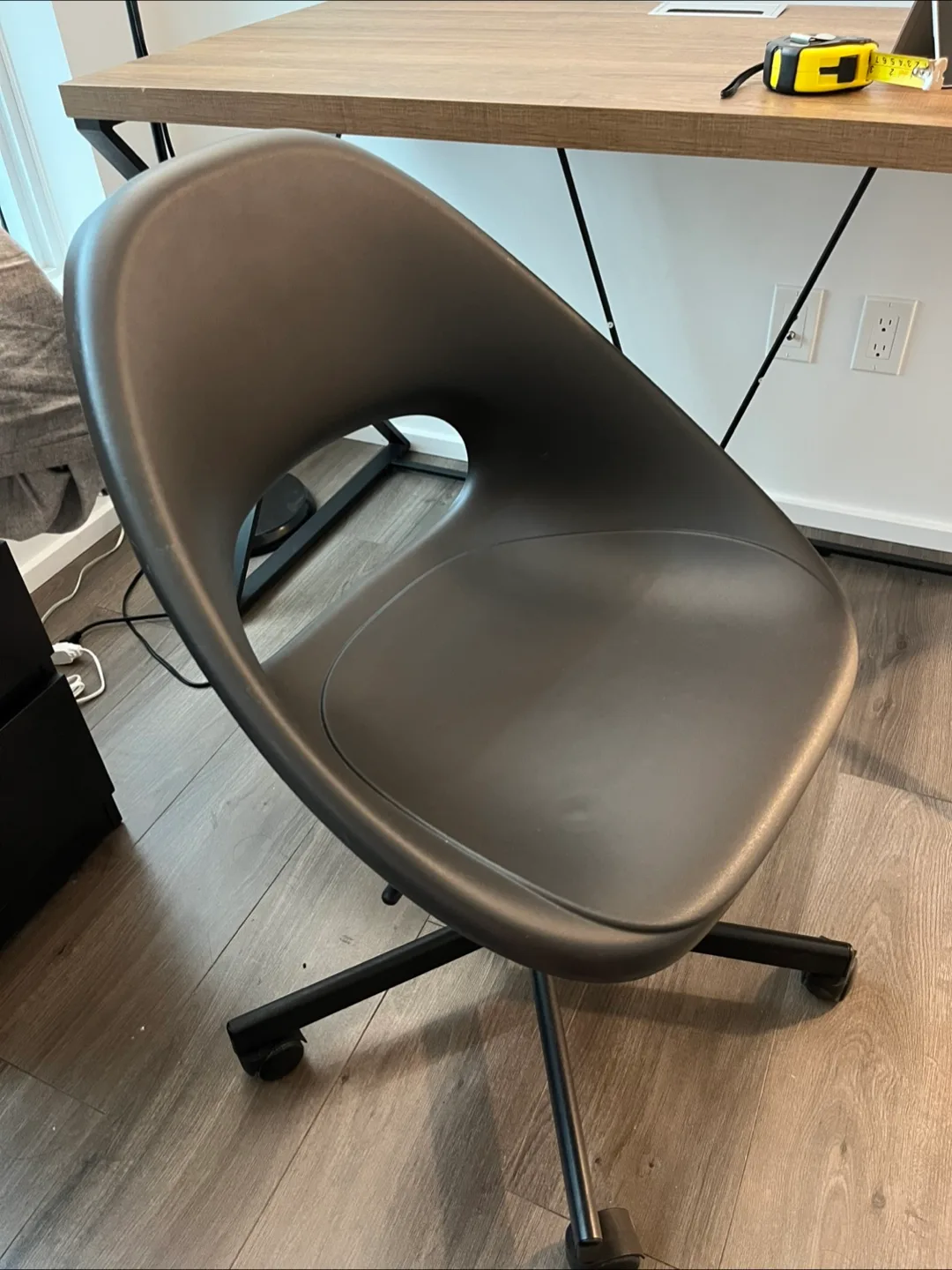 Black Desk Chair thumbnail