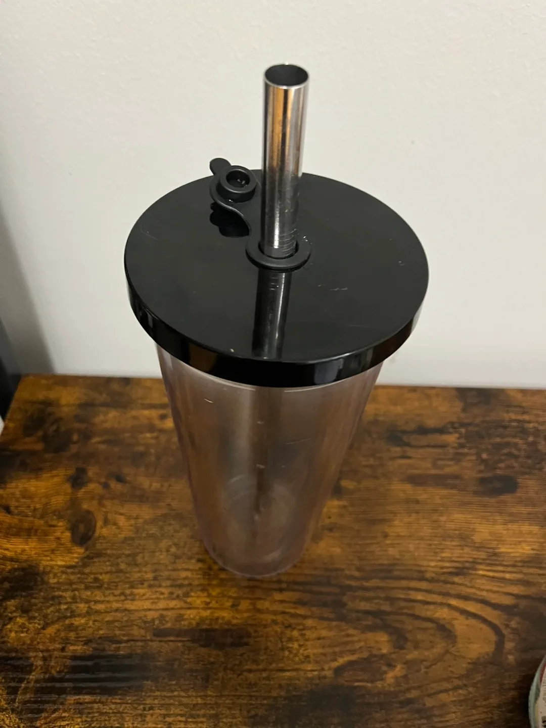 Tumbler with Straw 24oz image indicator(2)