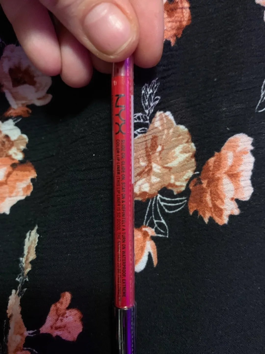 Revlon Ultra HD Vinyl Lip Polish & NYX Lip Liner image indicator(2)