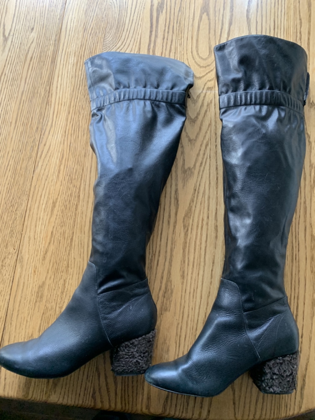 Black Leather Knee-High Boots size 9 - photo 2