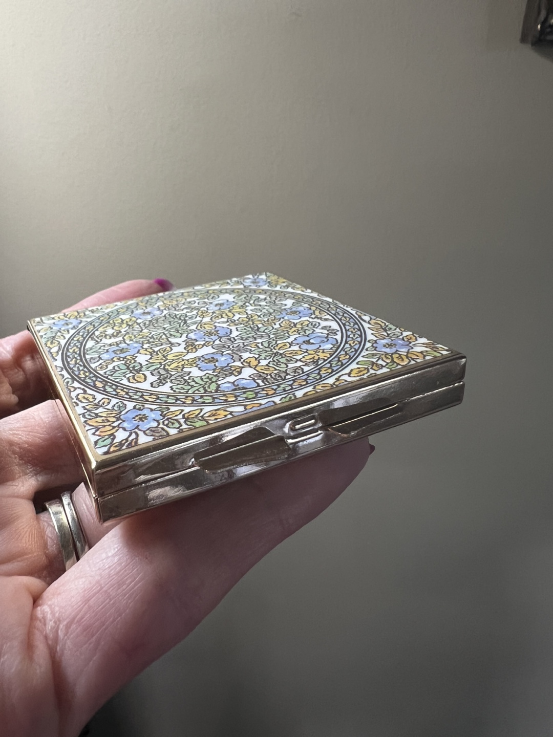 Vintage Compact Mirror - photo 4