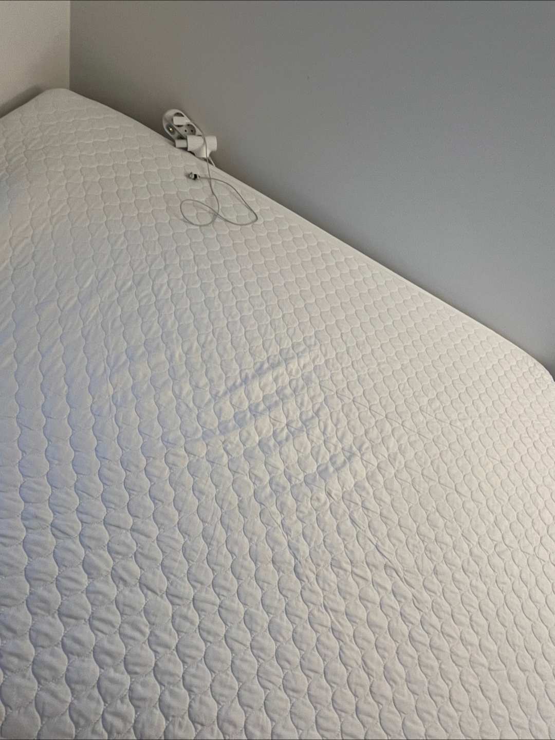 Double Mattress - Excellent Condition! - photo 2