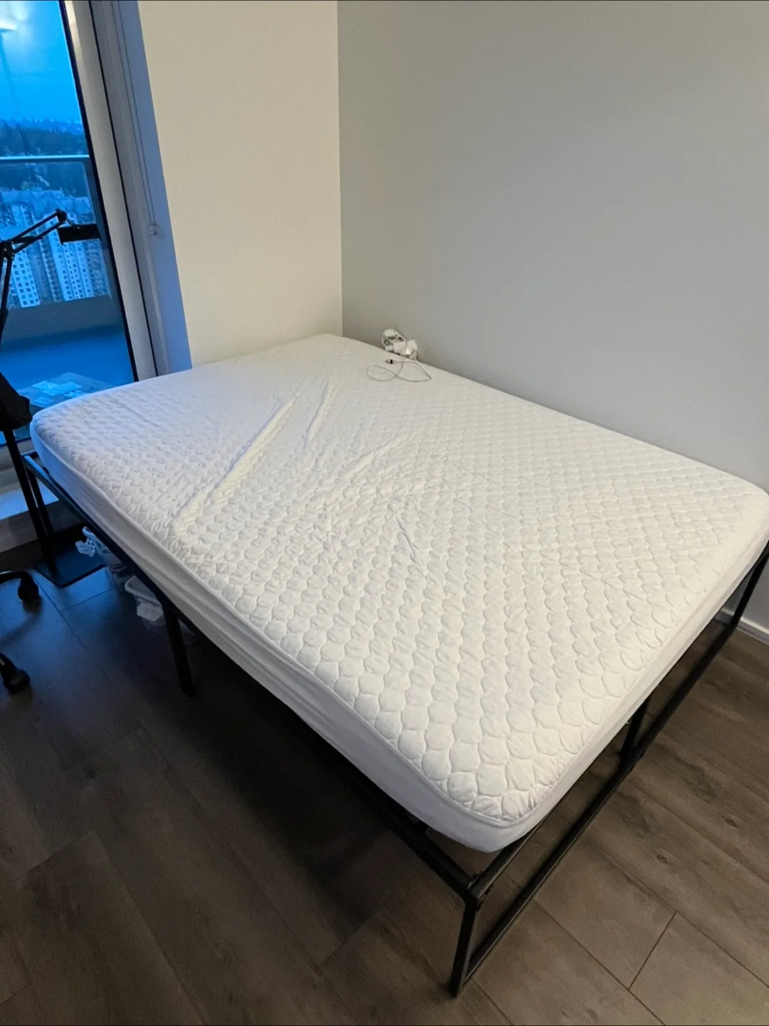 Double Mattress - Excellent Condition! thumbnail