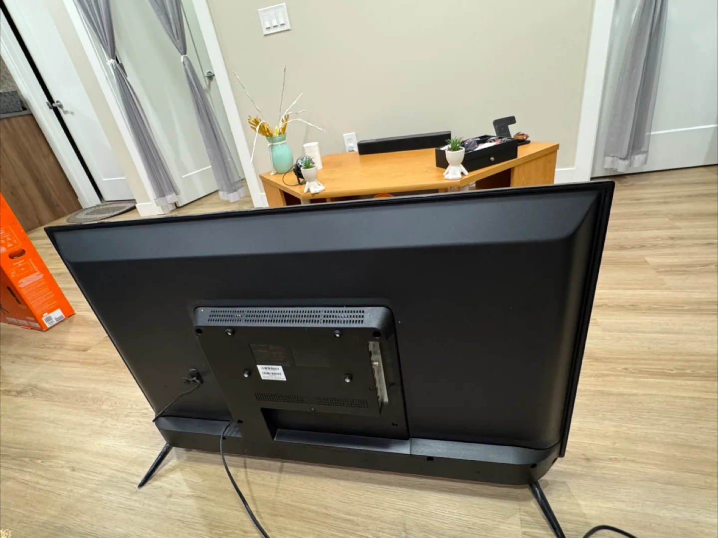 onn. Roku TV 43" 1080p HD image indicator(7)