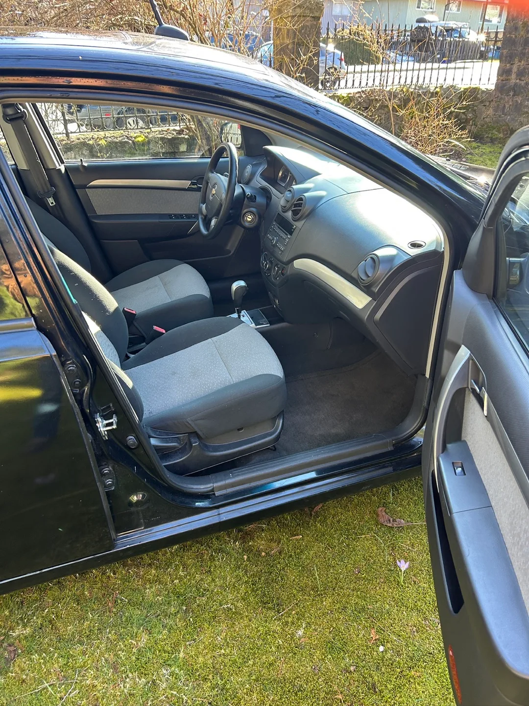 Small Car - Chevy Aveo Hatchback image indicator(6)