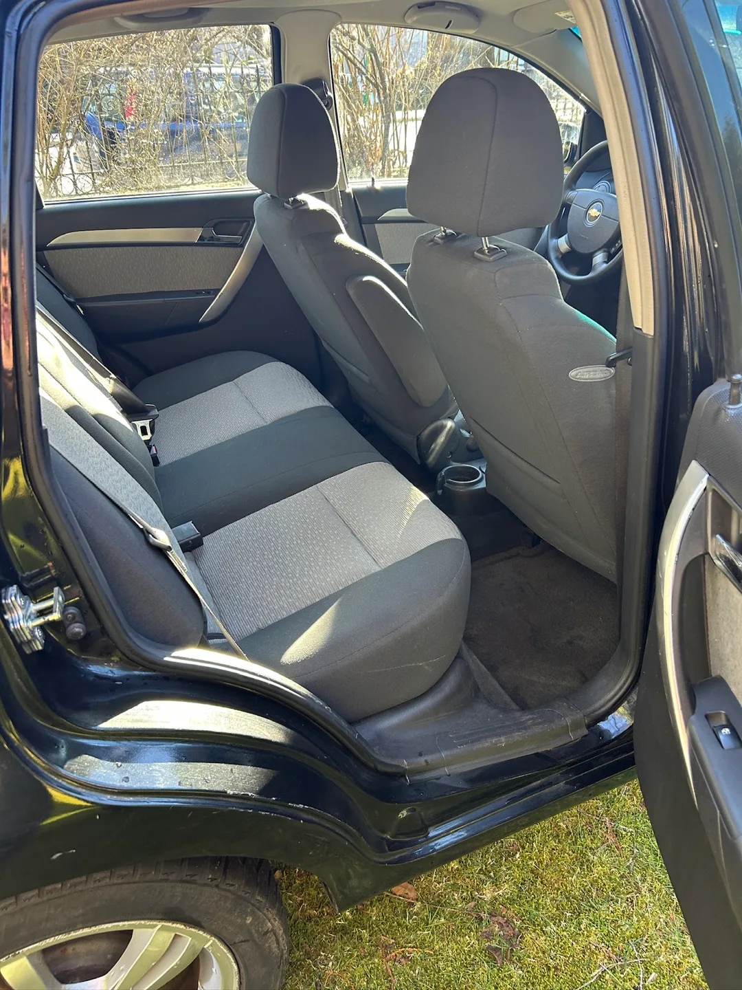 Small Car - Chevy Aveo Hatchback image indicator(7)