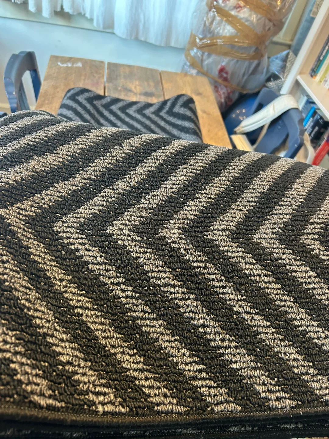 Black/Grey Herrringbone Rug - 46x72in thumbnail