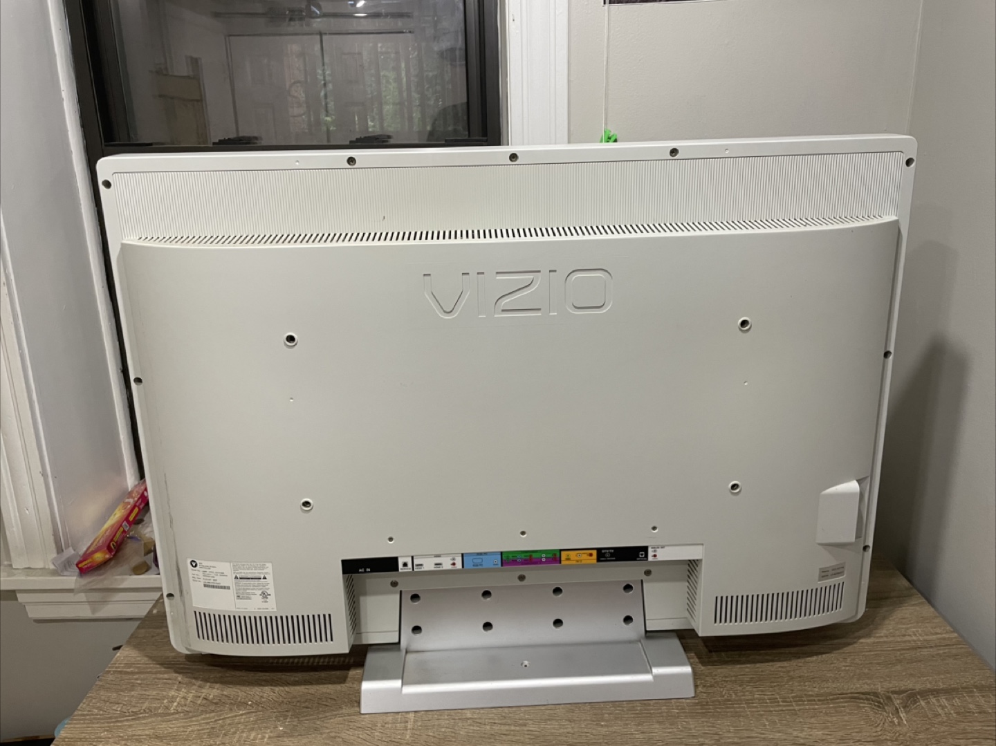 Vizio VX37L 37" HD TV - photo 3