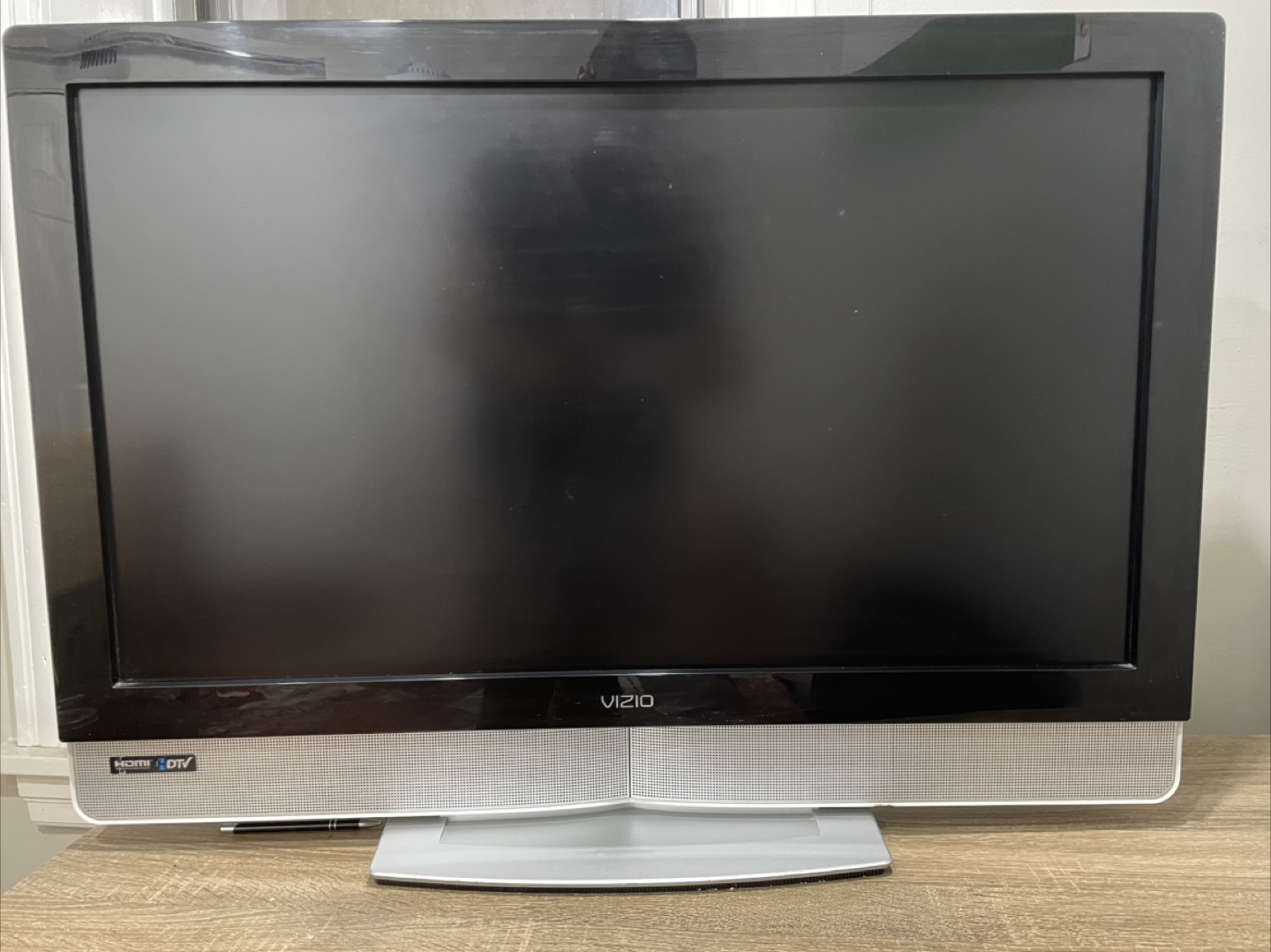 Vizio VX37L 37" HD TV - photo 2