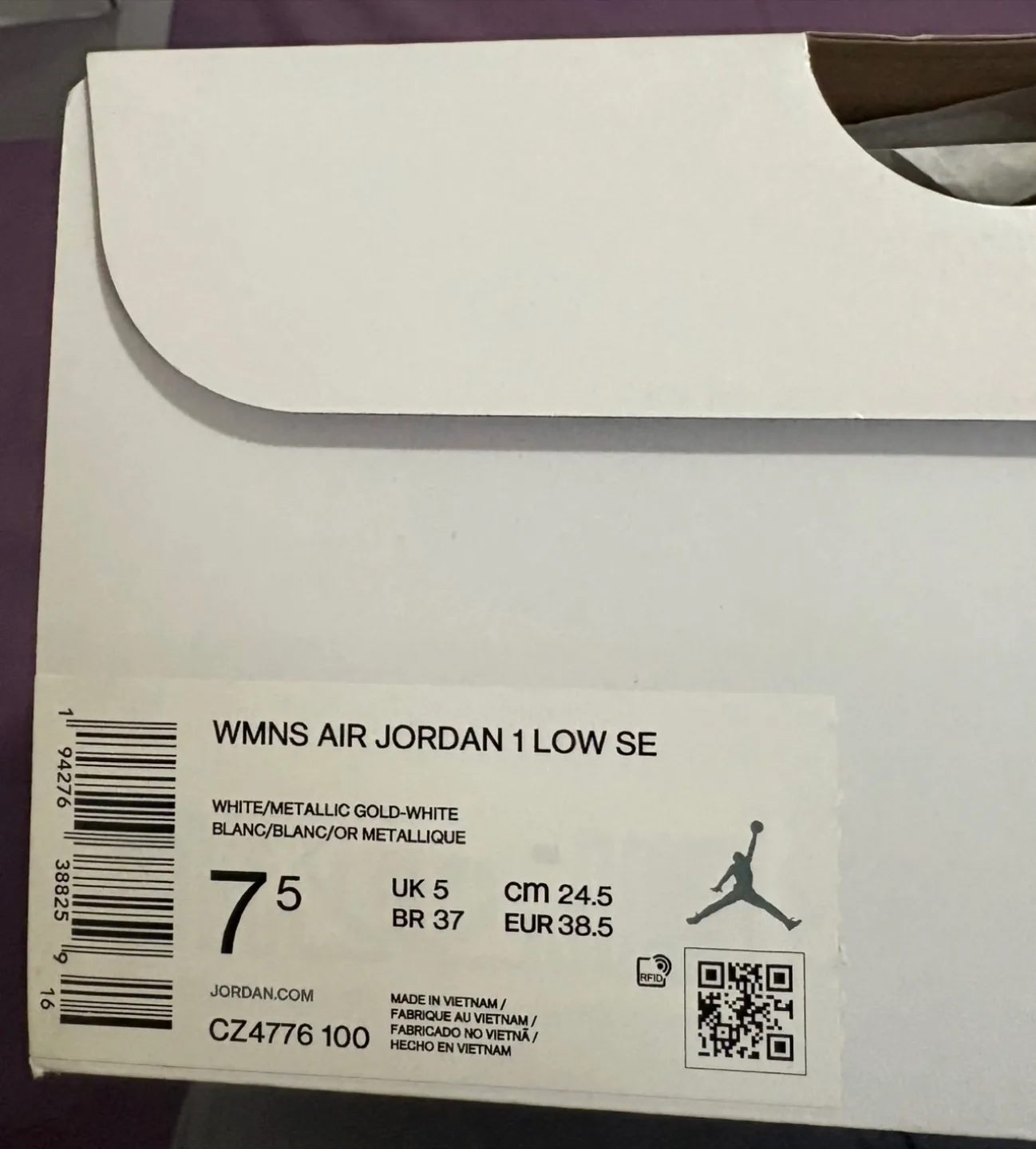 Women’s Jordan 1 Low SE-White Metallic Gold -Size 7.5 Women image indicator(7)