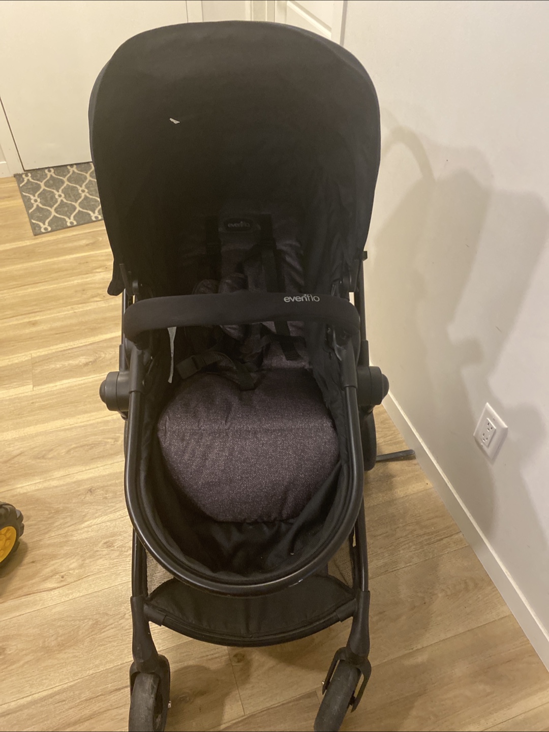 Evenflo stroller - photo 5