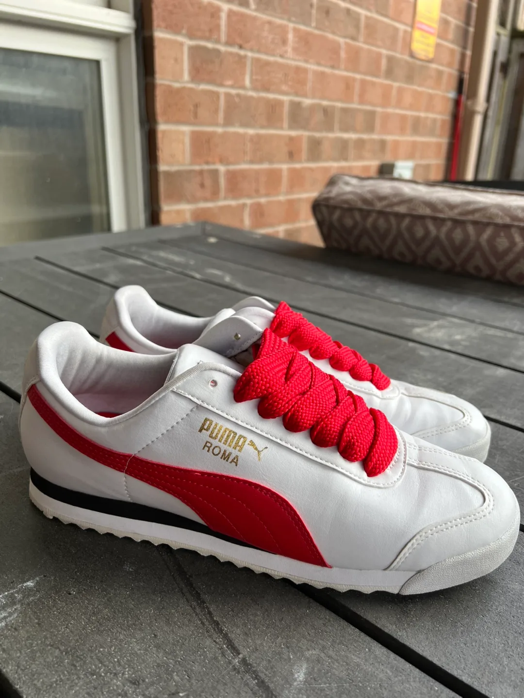 Puma Roma White & Red Sneakers thumbnail