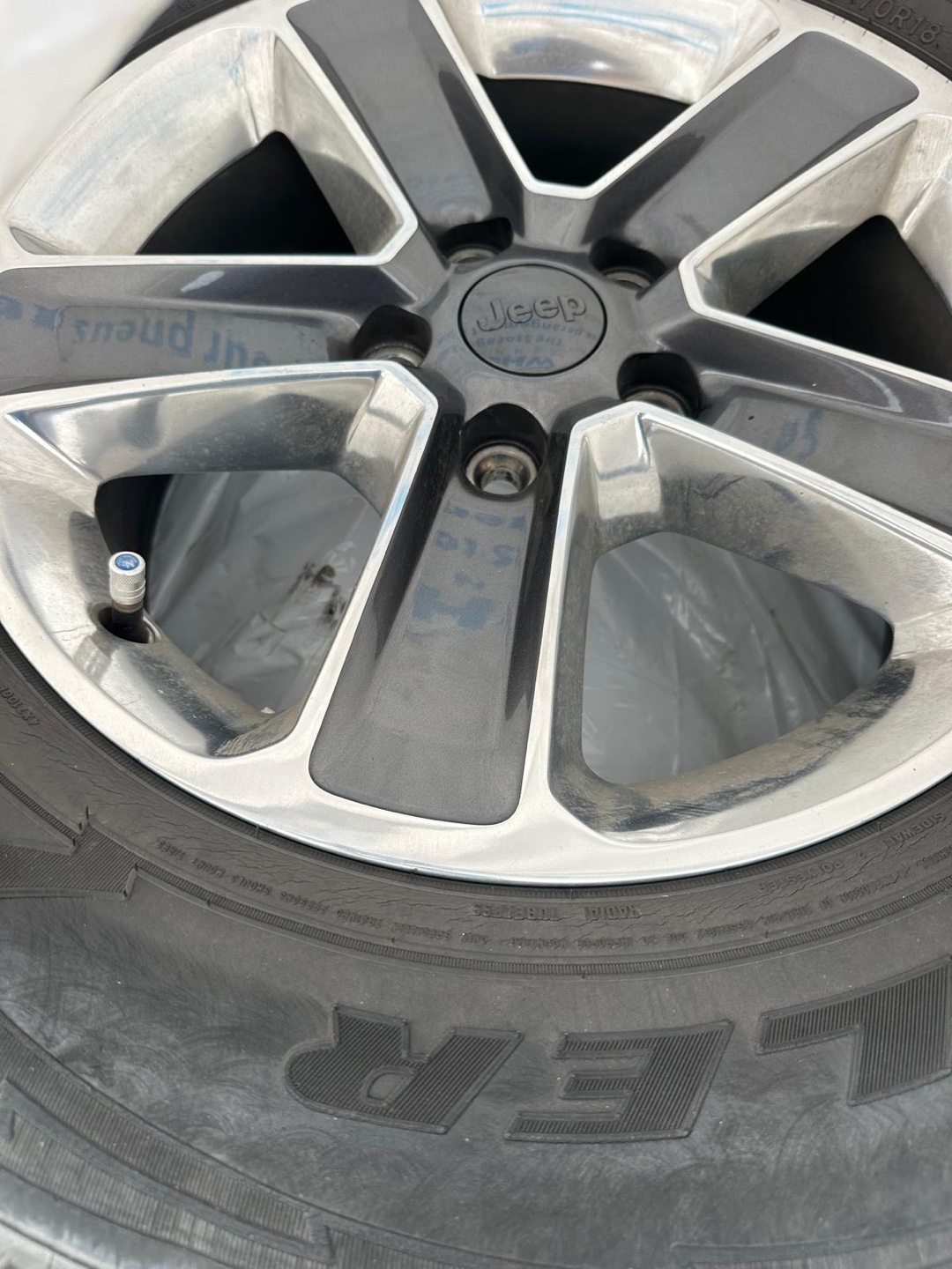 Kevlar Jeep Tire - photo 2
