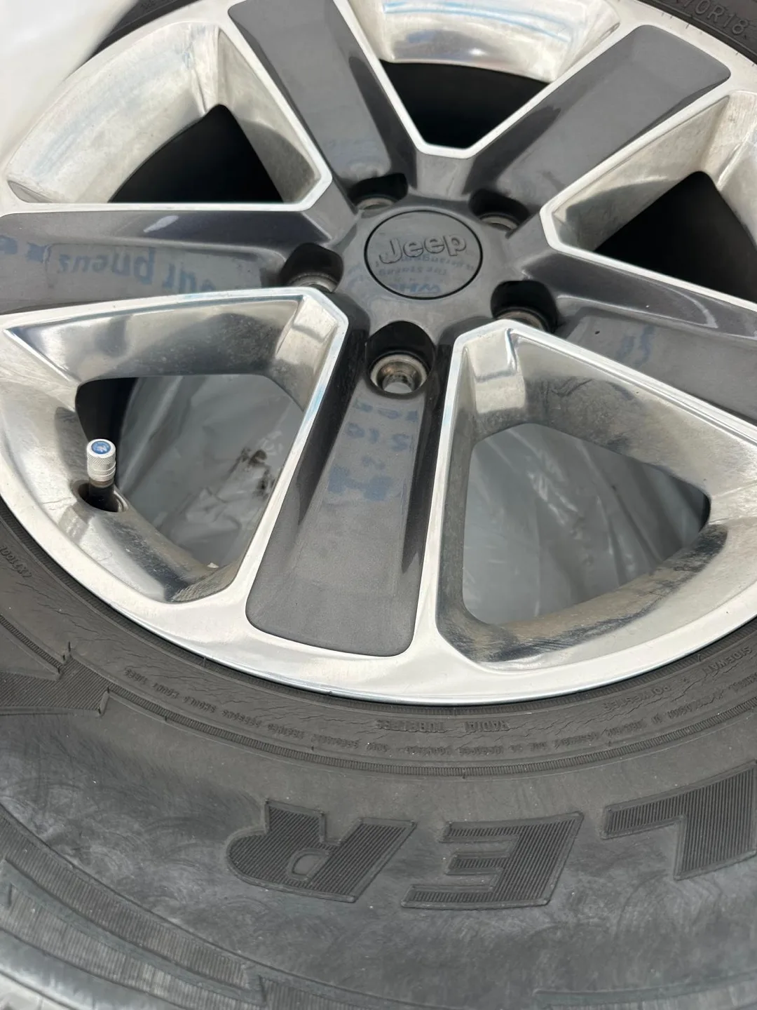 Kevlar Jeep Tire image indicator(2)