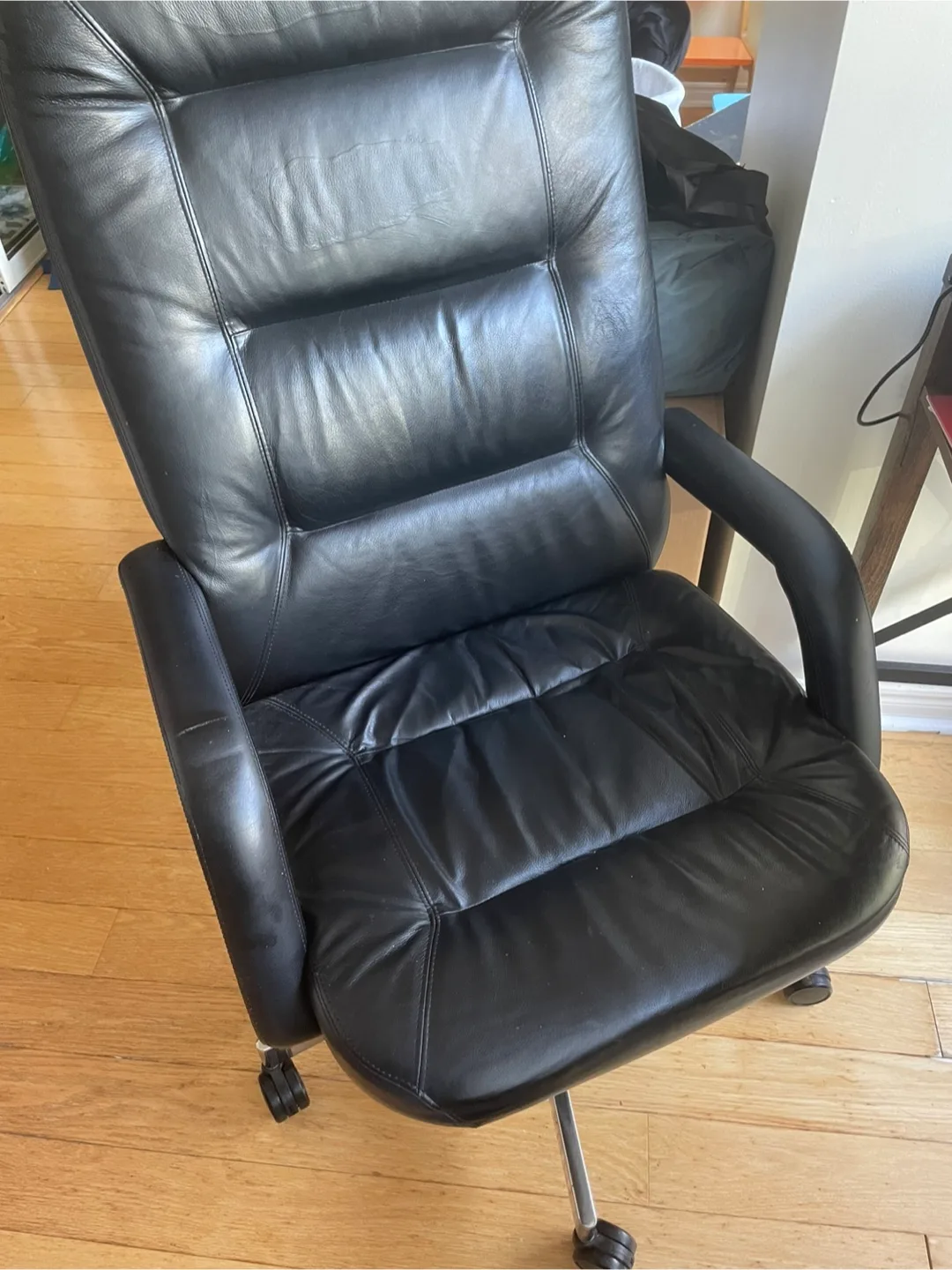 Vintage Black Leather Office Chair thumbnail