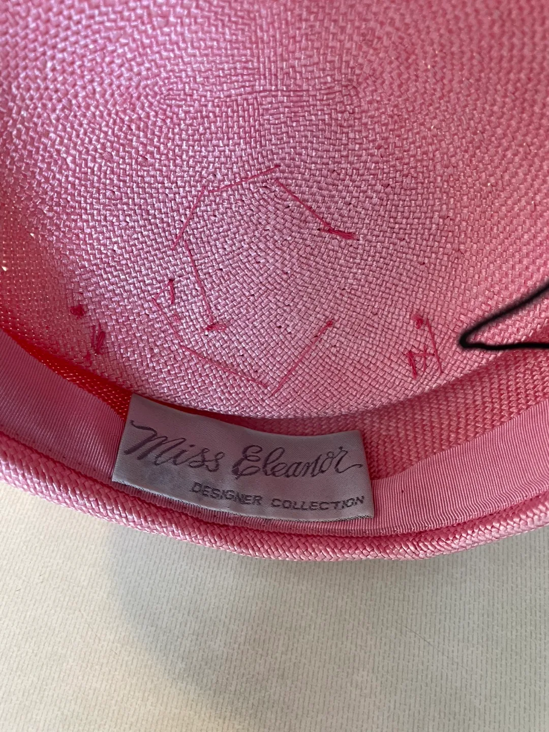 Elegant Pink Pillbox Hat image indicator(3)