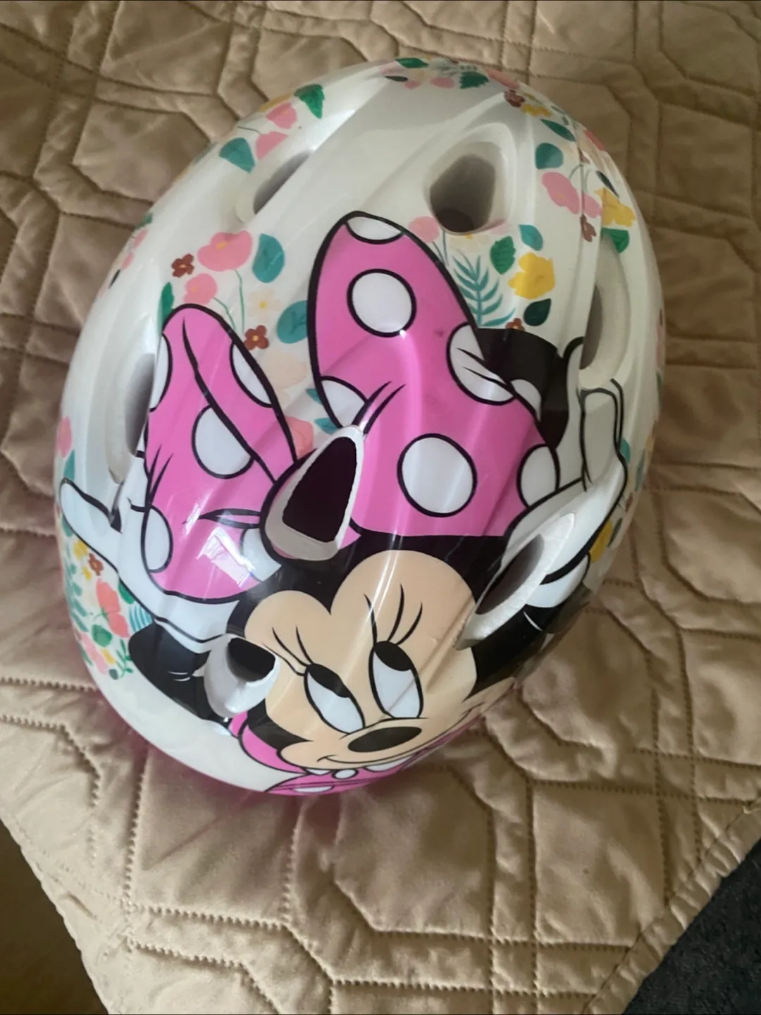Minnie Mouse Kids' Helmet thumbnail