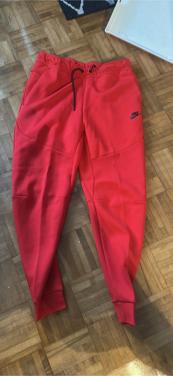 Nike Tech Fleece Red Pants - Size L - photo 3