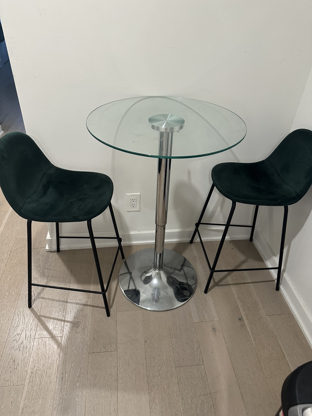 Glass Top Pub Table with 2 Bar Stools
