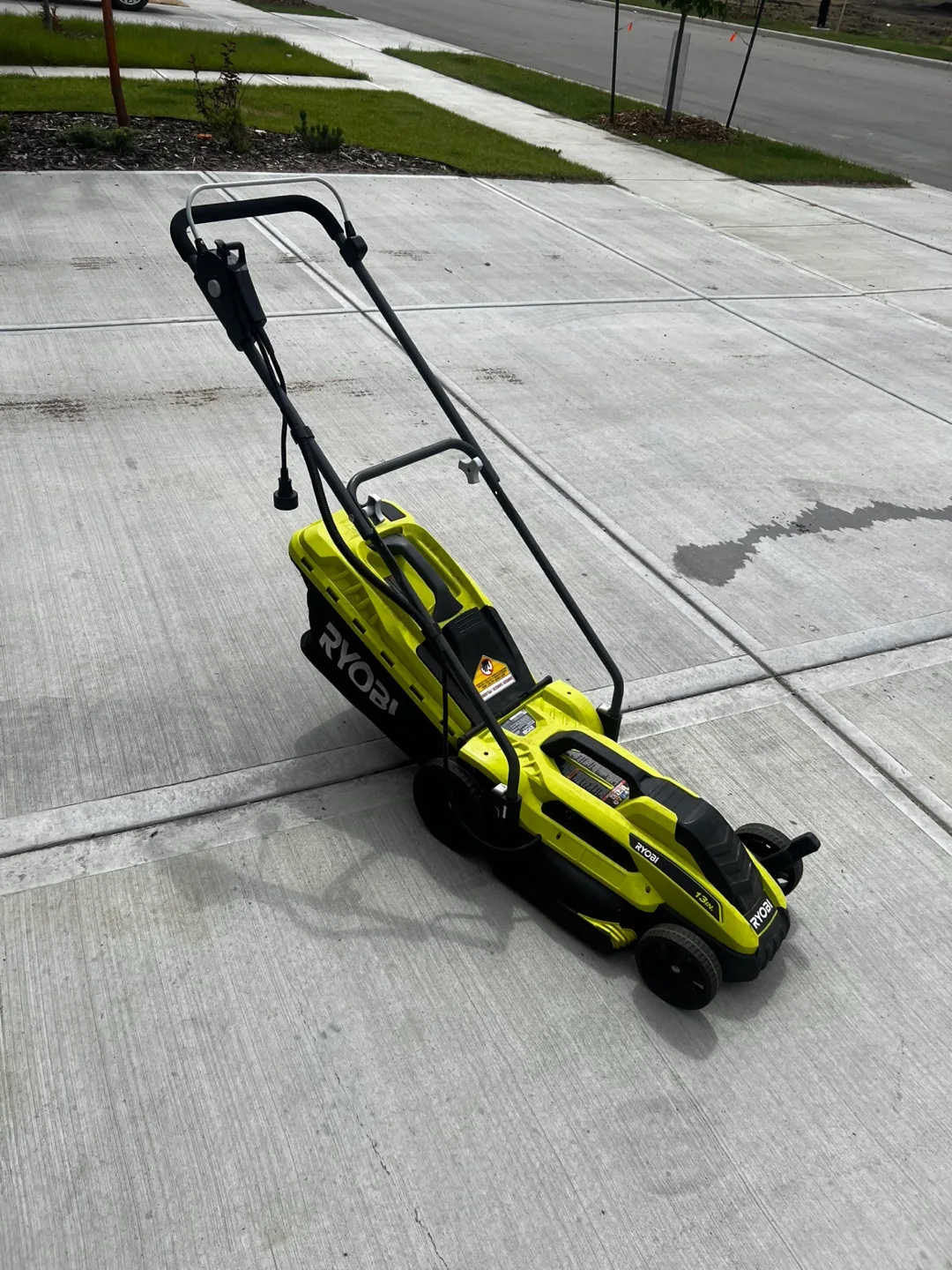 Lawn Mower thumbnail