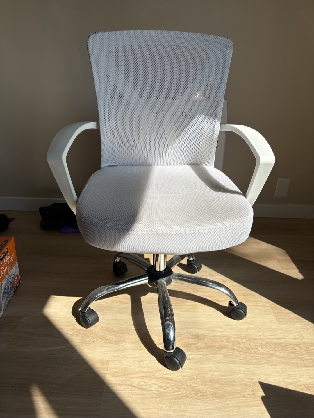 White Mesh Office Chair