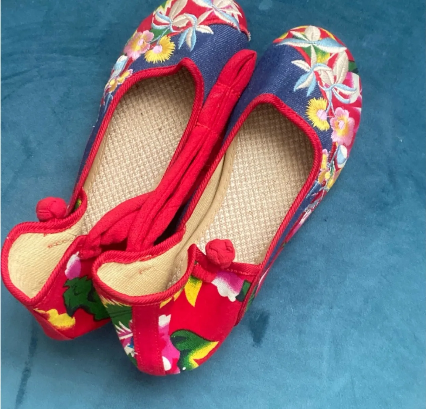 Clear Out Sale! Swipe For More! image indicator(10)