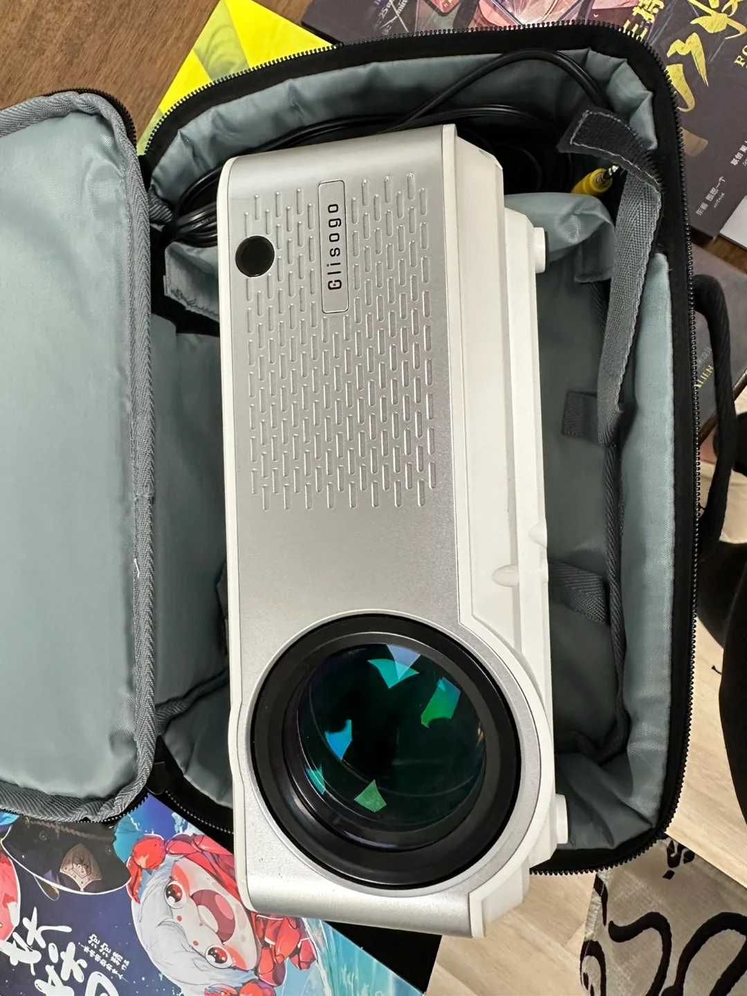 CiisoGo HD Projector - Like New! thumbnail