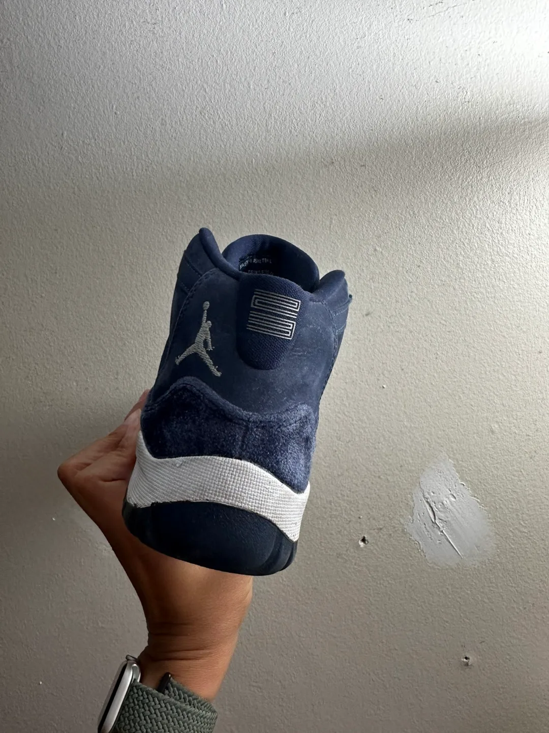 Air Jordan 11 Retro 'Midnight Navy Velvet' image indicator(3)
