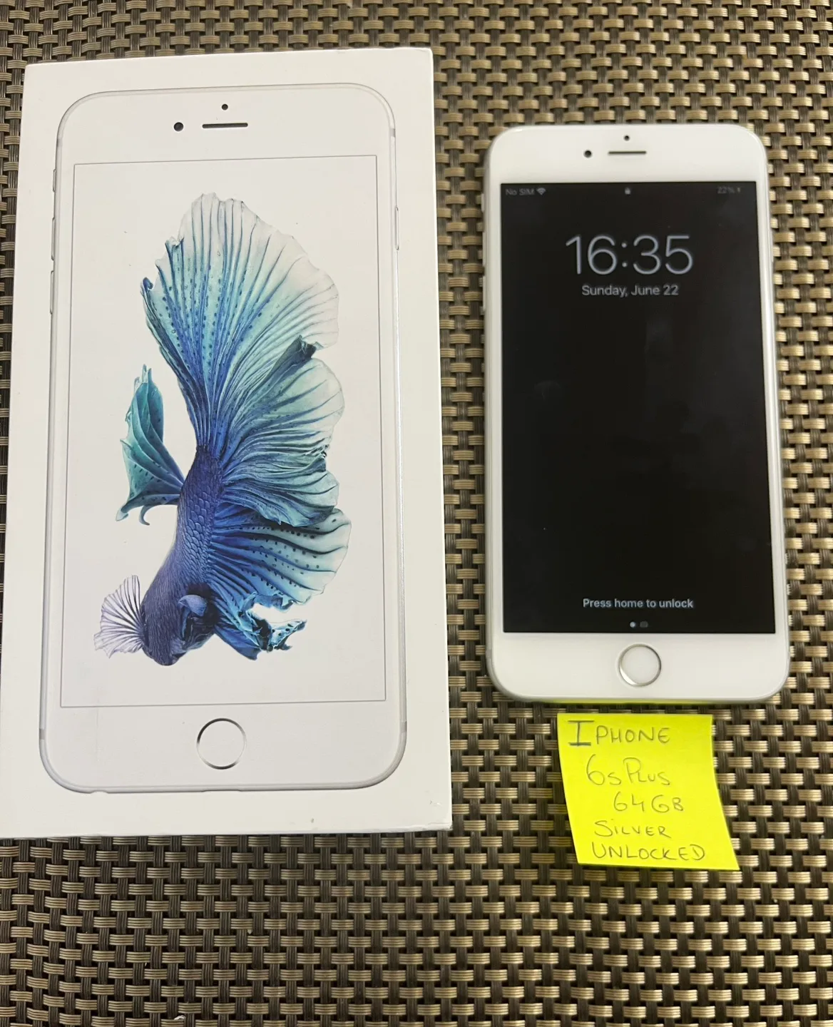 iPhone 6s Plus 64GB Silver Unlocked thumbnail