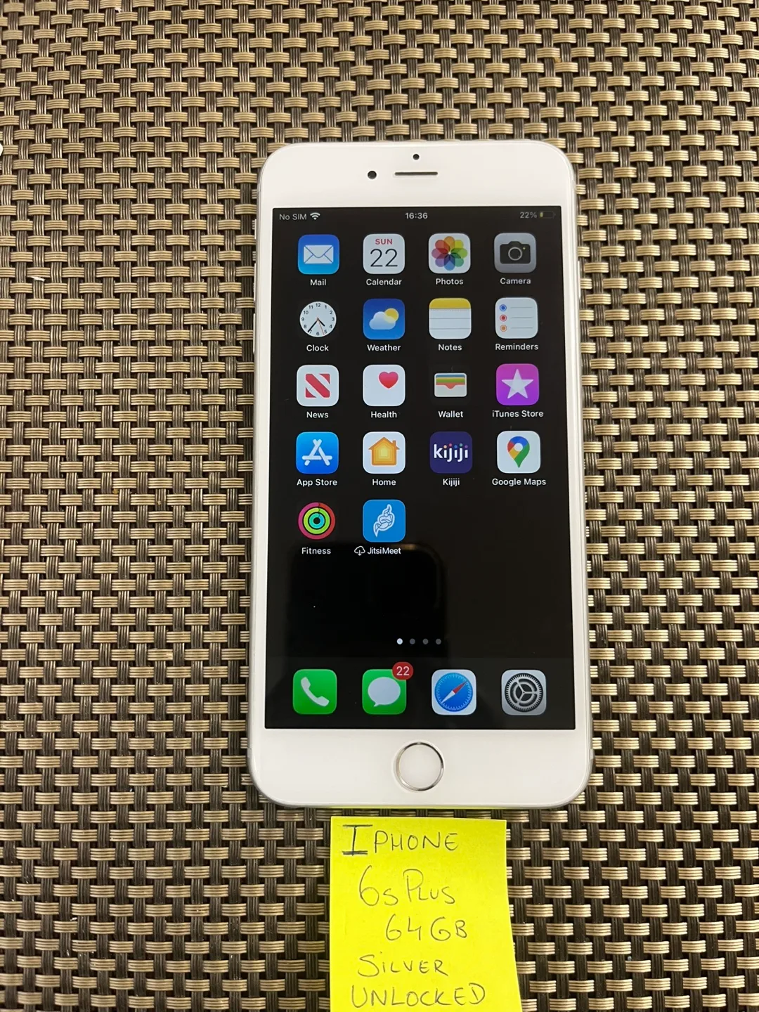 iPhone 6s Plus 64GB Silver Unlocked image indicator(3)