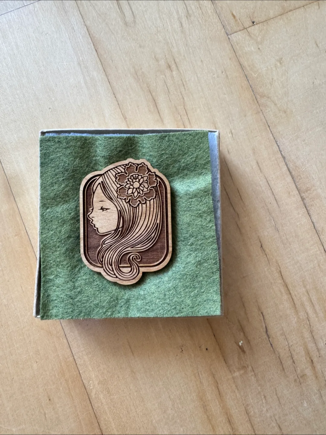 Wooden Pin - Woman with Flower thumbnail