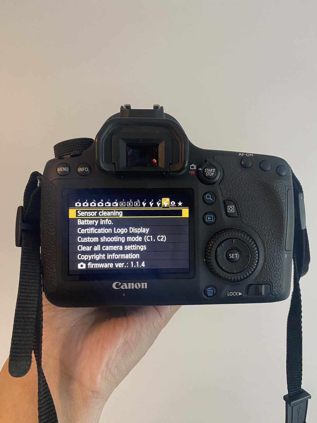 Canon EOS 6D Camera with EF 24-105mm Lens - photo 4