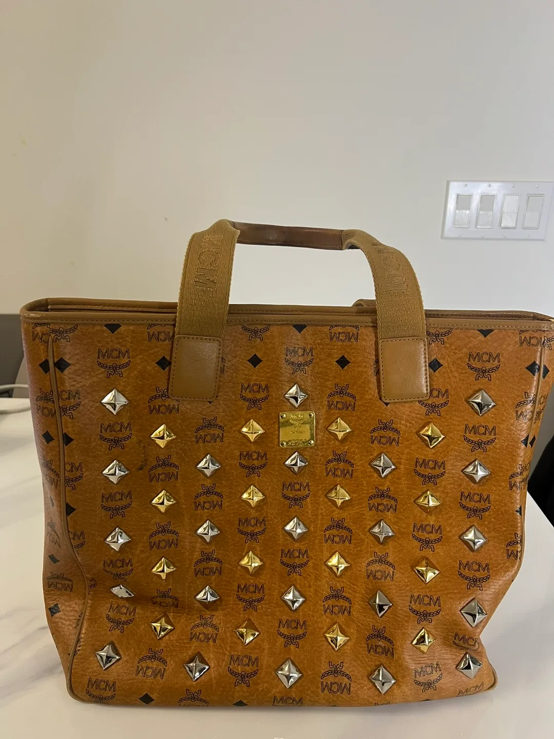 MCM Retro Full Studs Stark Tote Authentic thumbnail