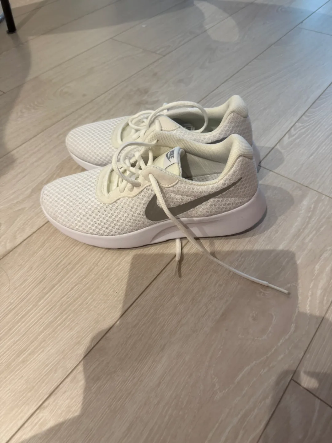 Nike Tanjun White Sneakers - Size 8 thumbnail