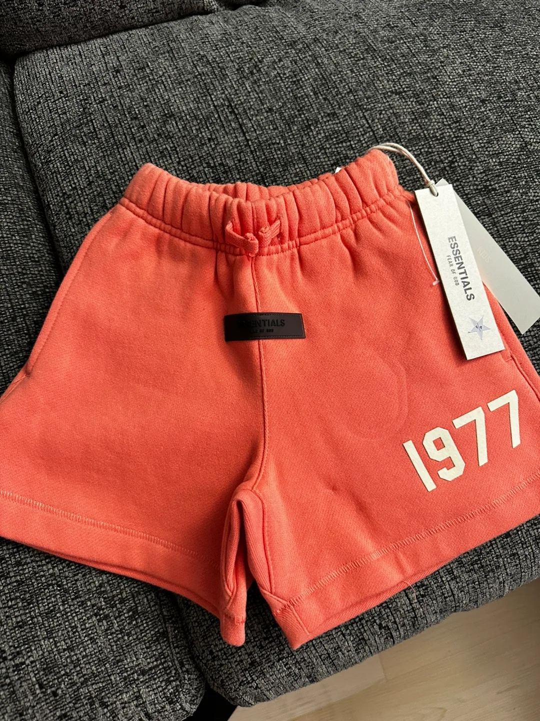 Essentials Fear of God Kids Shorts, Size 4/5 thumbnail
