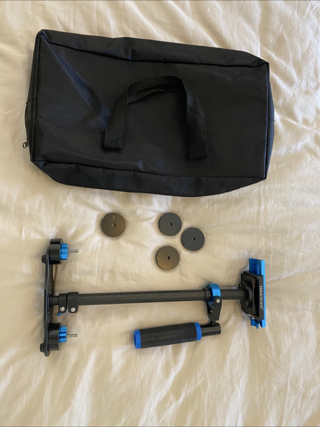 Neewer Handheld Stabilizer with Weights & Bag - photo 3