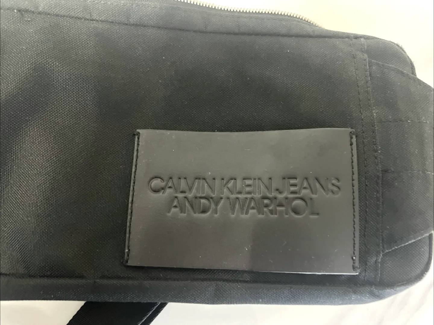 CALVIN KLEIN 205W39NYC Messenger Bag image indicator(8)