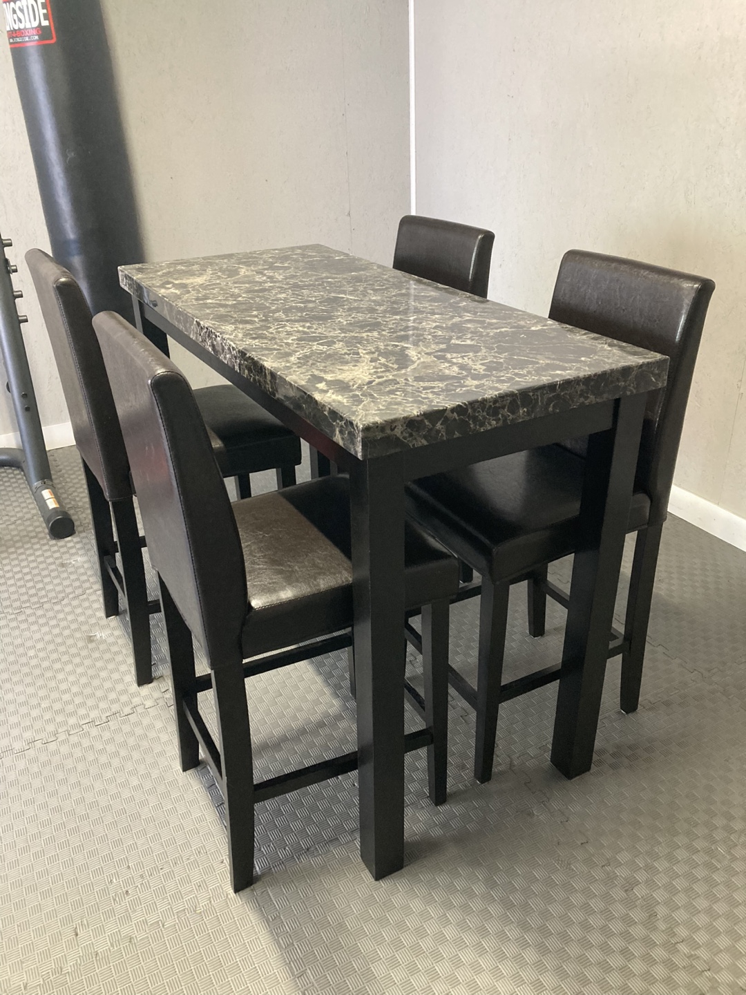 Table - photo 4