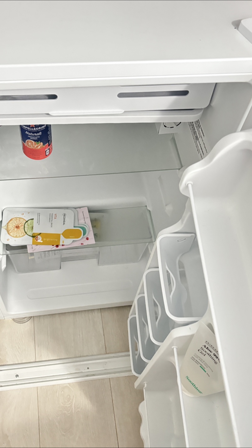 Arctic King Mini Fridge - photo 3