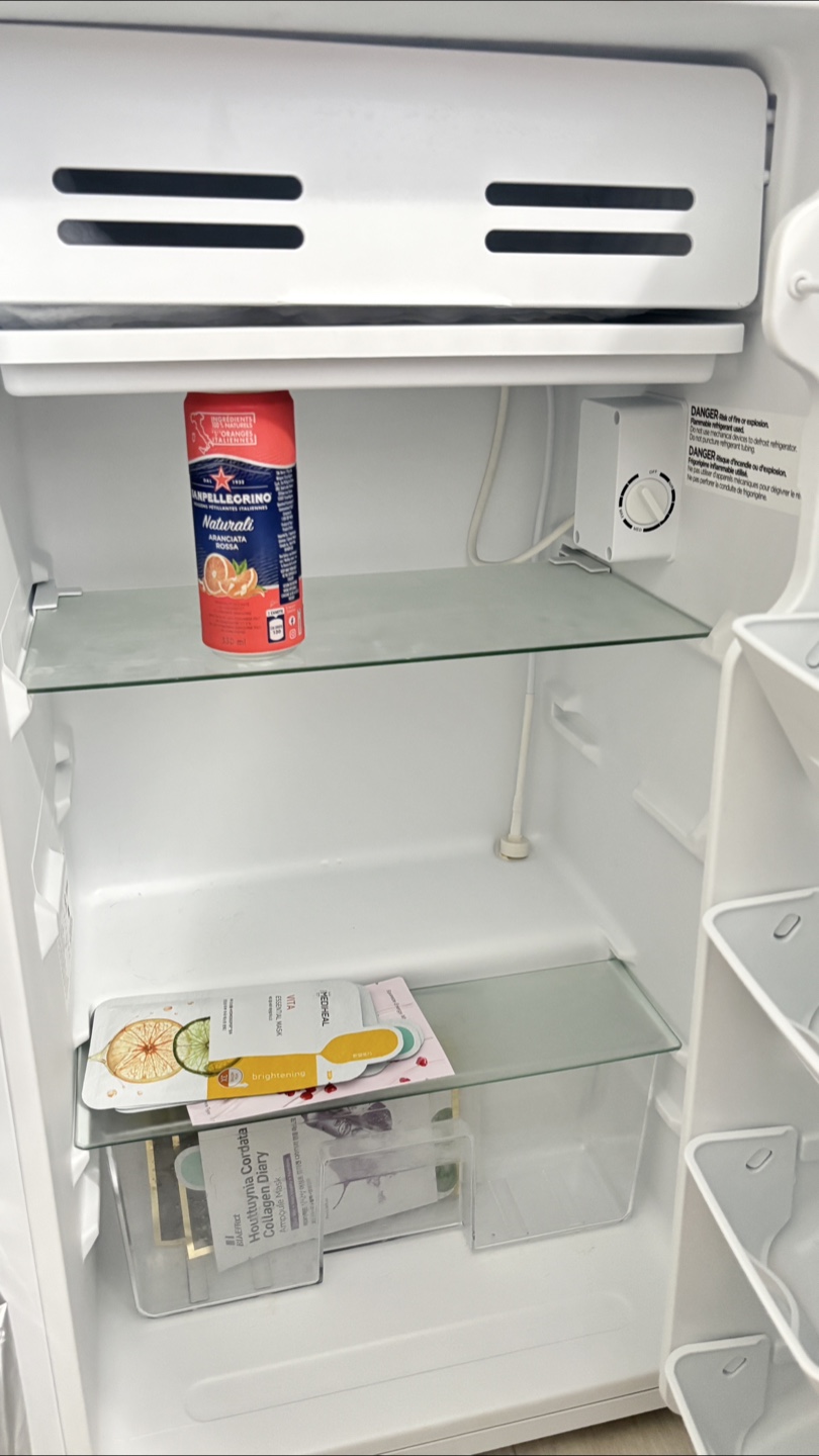 Arctic King Mini Fridge - photo 2