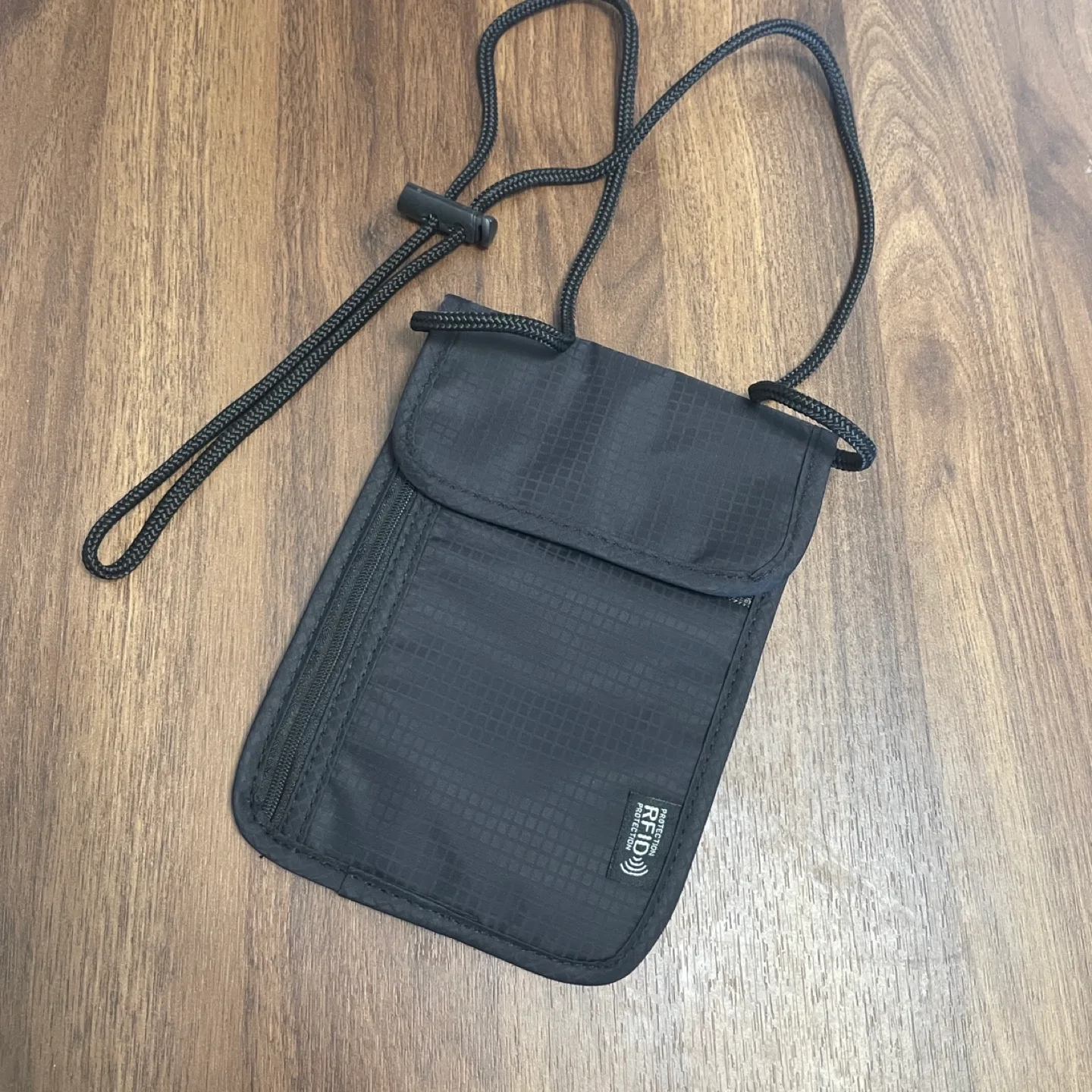 Travel RFID Blocking passport holder and Waist Wallet - Black image indicator(2)