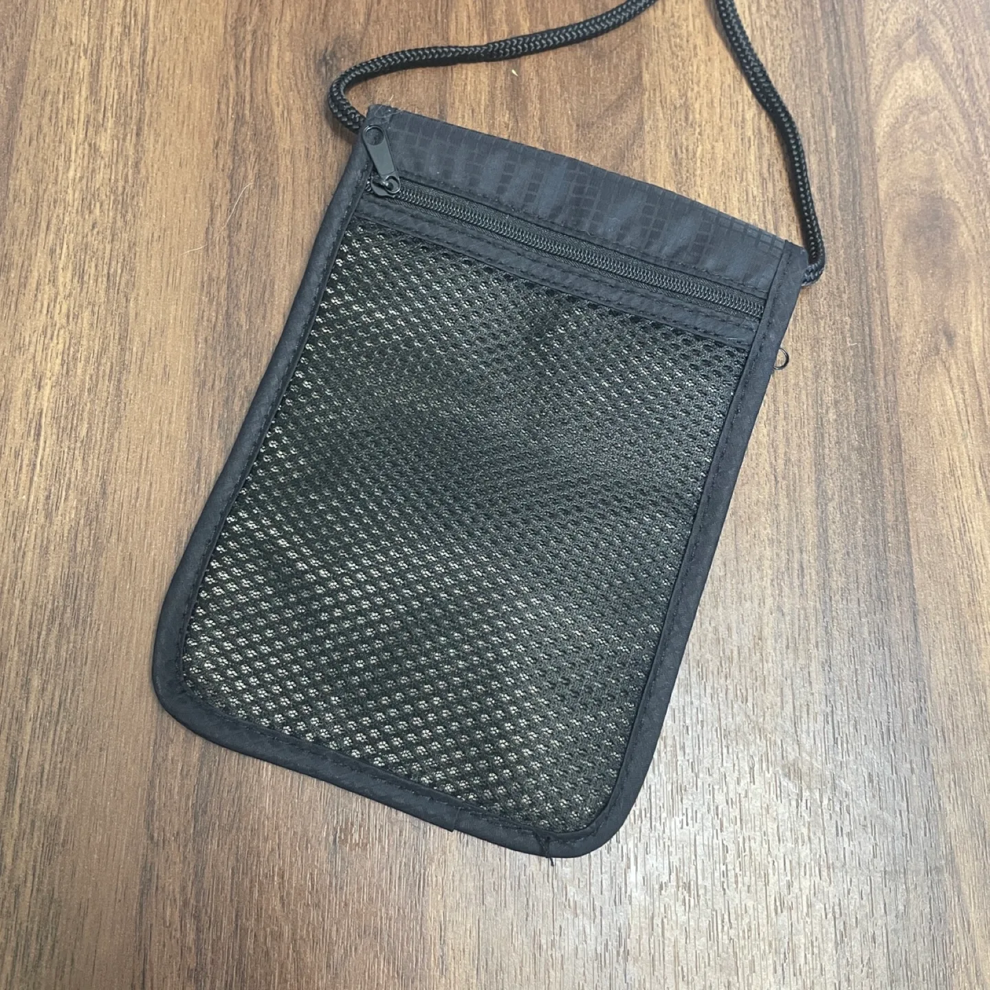 Travel RFID Blocking passport holder and Waist Wallet - Black image indicator(4)