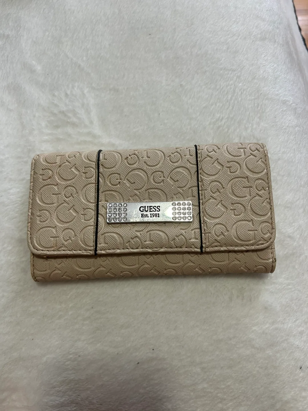 Guess Wallet thumbnail